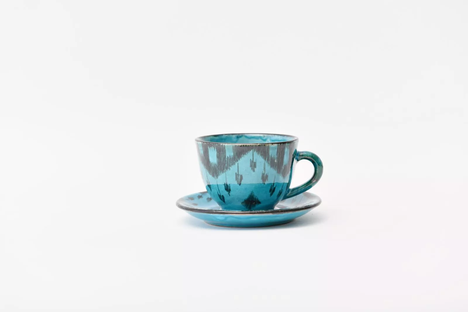 Tasse en céramique avec motif Ikat